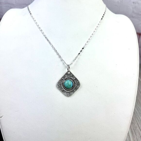 Diamond shaped Turquoise pendant with Silver plated Necklace 24-inch - Picture 1 of 7